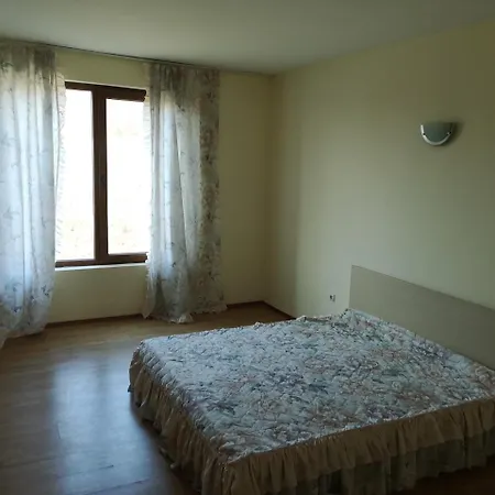 Dizz Vacation Estate