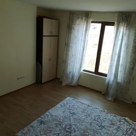 Dizz Vacation Estate * Burgas